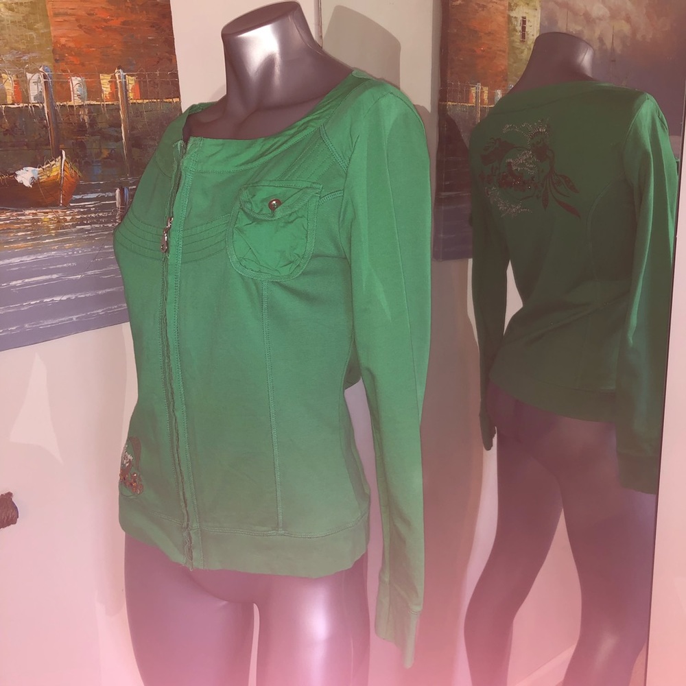 Vila Clothes 🤩 EUC embroidered embellished